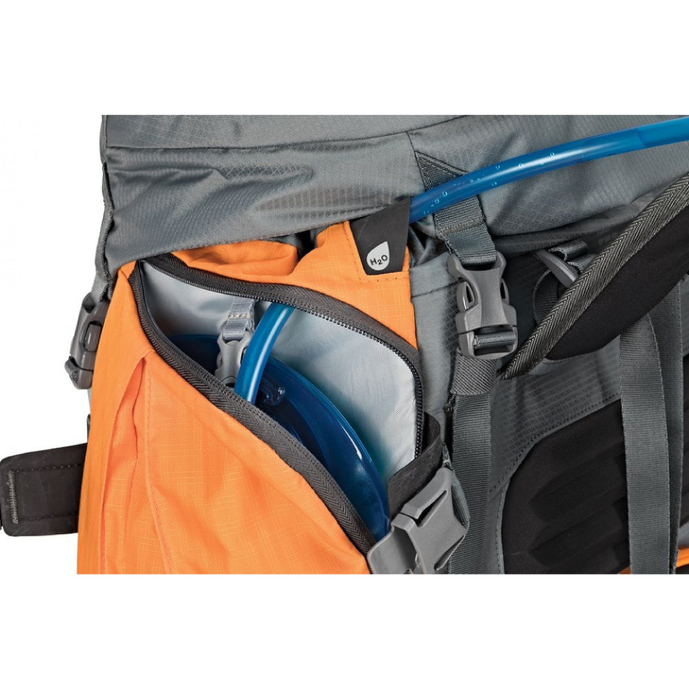 Mochila Lowepro Powder 500 AW (Naranja/Gris)
